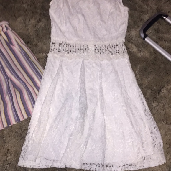 Dress - Picture 2 of 4